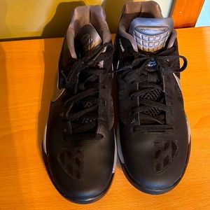 Black Nike Flywire Hyperspike Womens volleyball shoes.  Worn once.